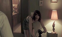 Mary Elizabeth Winstead nipslip