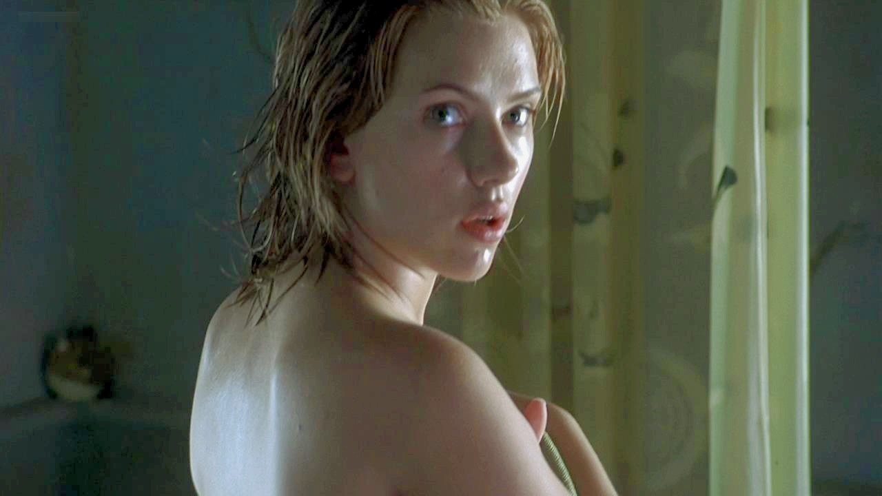 Scarlett Johansson Topless