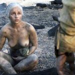 Emilia Clarke Nude Pussy in Game of Thrones