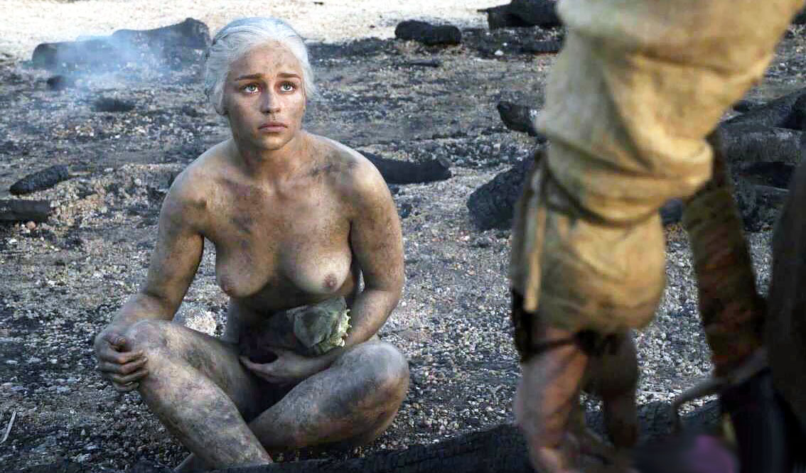 Emilia Clarke Nude Pussy in Game of Thrones - Celebrity Movie Blog
