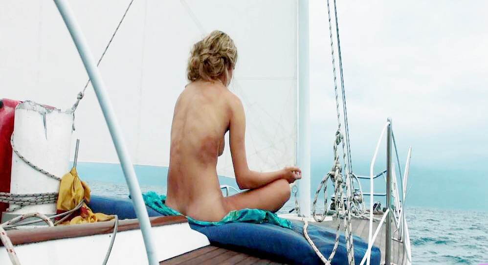 Woodley topless shailene Shailene Woodley