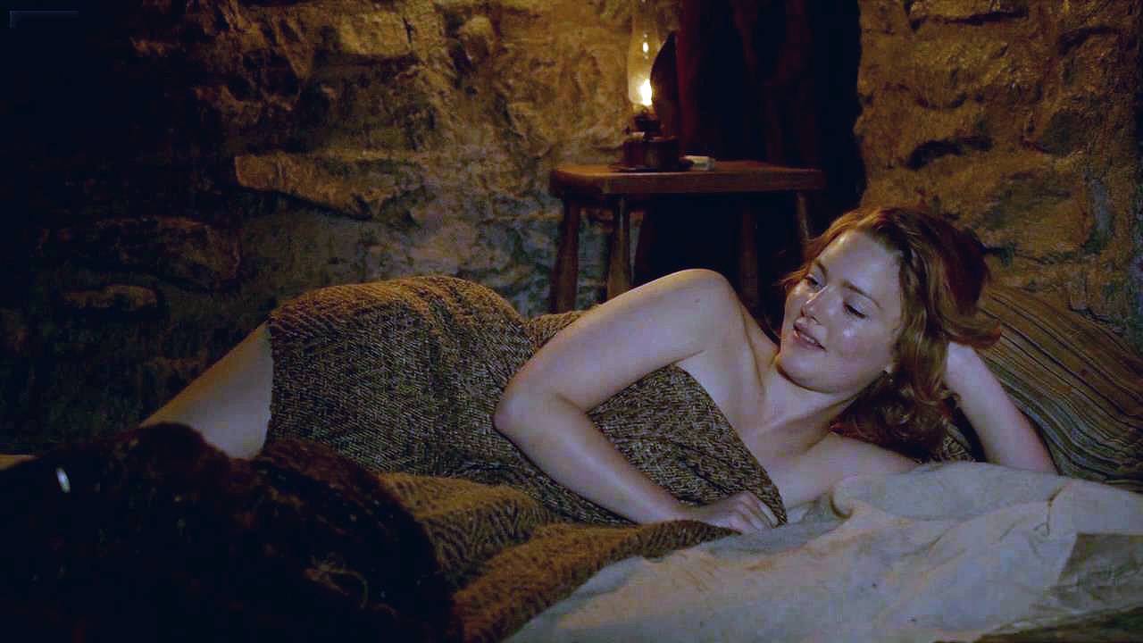 https://celebritymovieblog.com/wp-content/uploads/2021/11/Holliday-Grainger-nude-thumb6.jpg