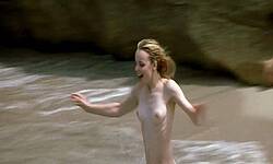 Rachel McAdams tits naked