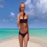 Cara Delevingne Looks Sexy In Tight Bikini
