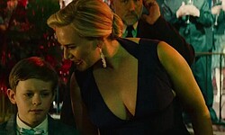 Kate Winslet cleavage