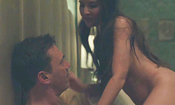 Olivia Munn nude