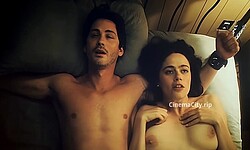 Molly Gordon big boobs