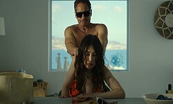 Carice van Houten cleavage